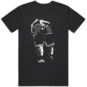 Retro Scottie Pippen Holding Up Michael Jordan V3 T Shirt